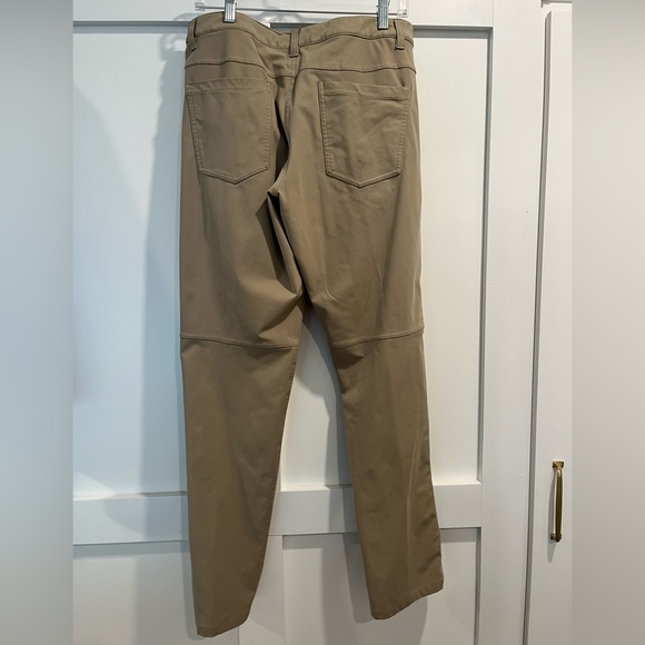 Lulu lemon- men’s ABC pants- size 34 - Picture 3 of 3